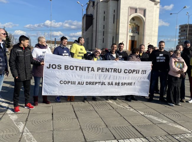 ORADEA/ Încă un protest împotriva măsurilor dure impuse în context COVID-19.